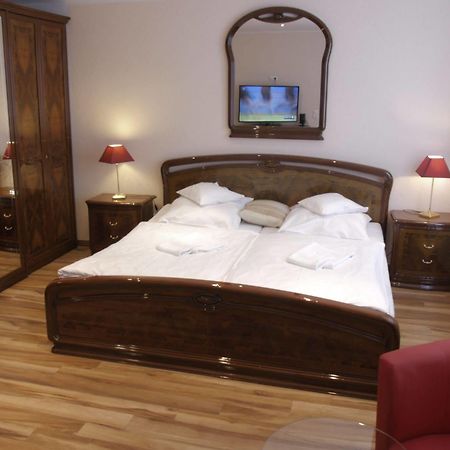 Pension Donau Grill Hanovre Extérieur photo